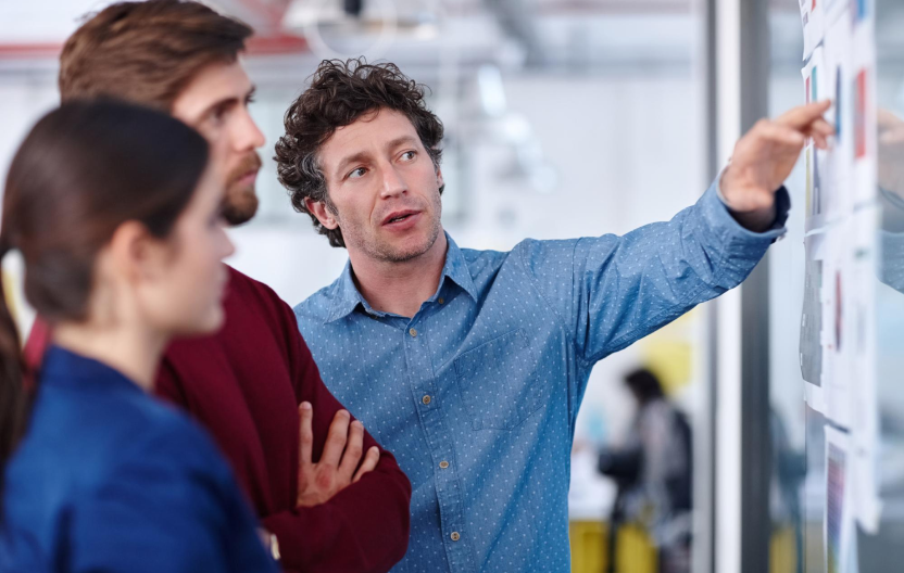 Szakmai tanácsadás – több, mint fénytechnika Szakmai tanácsadás – több, mint fénytechnika